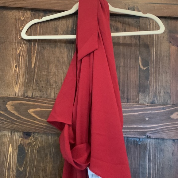 NWT WINDSOR FLOWY LOWCUT RED JUMPSUiT - Picture 4 of 5